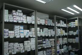 La investigación periodística revela compras irregulares en un sector que se ha visto afectado por denuncias de escasez de medicinas e insumos.