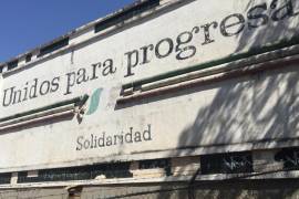 El Programa Nacional de Solidaridad de Carlos Salinas de Gortari buscó reducir la pobreza en México en los años 90 con obras, subsidios y participación ciudadana. Conoce su historia y legado.