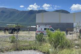 El accidente ocurrió en un terreno ubicado en el cruce de Antonio Cárdenas y el bulevar Teresitas, donde el afectado fue atendido inicialmente por socorristas antes de ser llevado al IMSS.
