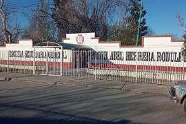 La secundaria Abel Herrera Rodulfo, ubicada en la colonia San Joaquín de Piedras Negras, fue escenario de una agresión física contra un estudiante durante un Operativo Mochila, hecho por el que la CDHEC emitió una recomendación.