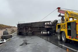 Las labores para recoger el camión tardaron varios minutos