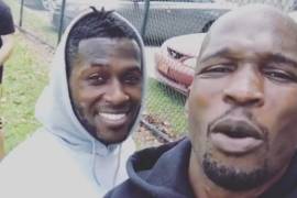 Chad Ochocinco 'dio de alta' a Antonio Brown