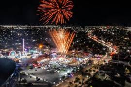 La Feria de Monclova 2025 quedó inaugurada con pirotecnia, música, color y gran asistencia de familias.