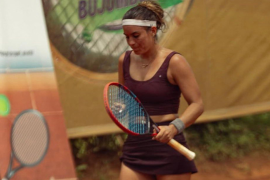 La española Leyre Romero Gormaz superó a la mexicana en sets corridos sobre la arcilla parisina.