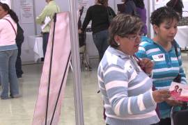 Realizan Feria de la Mujer en explanada de la Presidencia de Saltillo