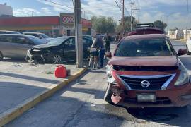 El conductor responsable del accidente fue detenido mientras se resolvían los detalles del percance.