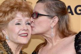 Realizan funerales de Carrie Fisher y Debbie Reynolds