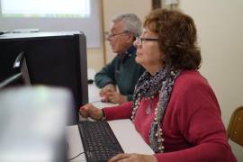 Revelan que 28 mil 298 adultos mayores ya obtuvieron su constancia de alfabetización o conclusión de nivel.