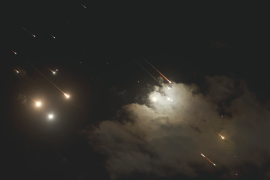 Captan en video el pasar de los misiles de Irán a Israel