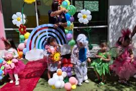 Los menores pasaron un momento de recreación y convivencia para recibir la primavera.