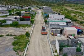 Son varias las calles en donde se llevan a cabo trabajos de pavimentación en la colonia Valle del Poniente.