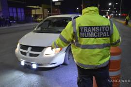 Operativos antialcohol buscan reducir accidentes durante las celebraciones.