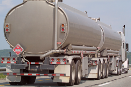 Elementos de seguridad aseguran 76 mil litros de hidrocarburo en la carretera Monterrey-Reynosa