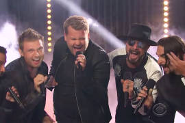 James Corden canta con los Backstreet Boys