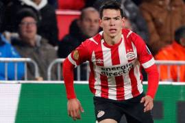 'Chucky' Lozano es el segundo jugador que más faltas recibe en la Champions