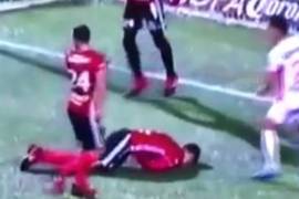 Jugador de Xolos se convulsiona tras un golpe en la Copa MX