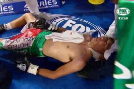 Boxeador mexicano se desploma en el cuadrilátero y está en coma inducido