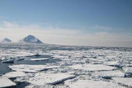 Hielo superficial en Ártico y Antártico, en mínimos históricos