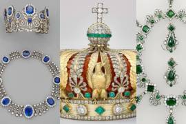 Un grupo de al menos cuatro ladrones robó esta mañana varias piezas de alto valor histórico y artístico de la Galería de Apolo del Museo del Louvre en París, Francia.