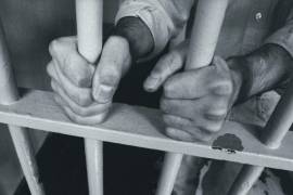 Un hombre fue sentenciado a 12 años de prisión por trasladar a 16 migrantes, originarios de Guatemala y Honduras, entre ellos dos menores de edad, en Nuevo León.