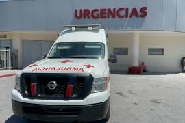 La víctima, de 18 años, fue trasladada al Hospital General; autoridades investigan la agresión