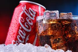 Los productos de Coca-Cola registraron un nuevo ajuste de precios en México. El incremento alcanza hasta cinco pesos en distintas presentaciones de refrescos, aguas y bebidas saborizadas.