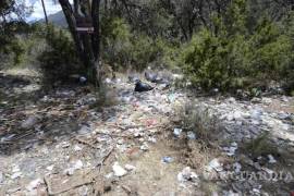 A pesar de que se pide a los vacacionistas no arrojar desechos, la sierra de Arteaga es convertida en un basurero públco durante Semana Santa.