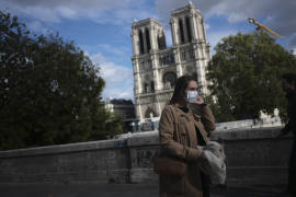 Declara Francia alerta máxima en 8 ciudades