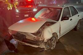 A pesar de lo aparatoso del percance, el conductor no presentó lesiones de gravedad y permaneció en el sitio mientras se realizaban las diligencias correspondientes.