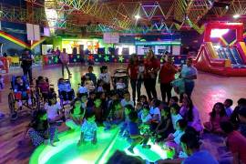 Entre dulces y risas, las y los pequeños disfrutaron de un agradable domingo gracias a la solidaridad de las agrupaciones participantes y de la sociedad saltillense.