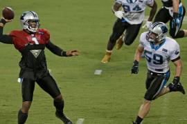 Panthers descartan a Kuechly y Newton contra los Bears