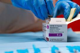 Oxford plantea tercera dosis de su vacuna AstraZeneca, 6 meses después de la segunda
