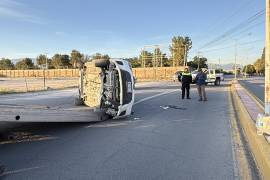 La unidad fue retirada con grúa tras obstruir los carriles de circulación.