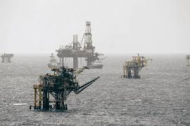 México podría enfrentar una crisis de suministro de combustibles y presión fiscal que afectarían las finanzas públicas sin planes de contingencia ante fracaso de charlas diplomáticas.