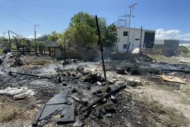 El incendio dejó únicamente daños materiales; no se reportaron personas lesionadas.