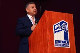 Tapia Santoyo es señalado por anomalías en contratos tanto en el IPN como en el ISSSTE, donde fungía anteriormente como tesorero.