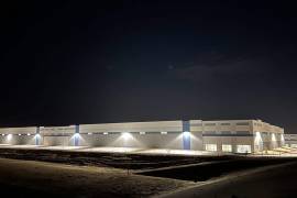 Un enorme almacén de 76,800 metros cuadrados en Socorro, un suburbio de El Paso, Texas. El almacén fue adquirido recientemente por el Departamento de Seguridad Nacional por 122.8 millones de dólares.