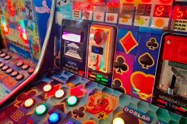 El auge de las máquinas tragamonedas en México genera debate sobre ganancias, pérdidas y vacíos legales.