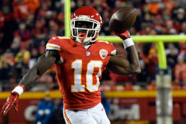 Tyreek Hill recibe un 'noble' castigo de la NFL tras ser acusado por violencia doméstica