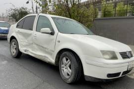 Los vehículos involucrados en el accidente presentaron daños materiales considerables.