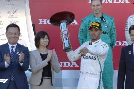Hamilton más cerca del título luego de ganar en Japón