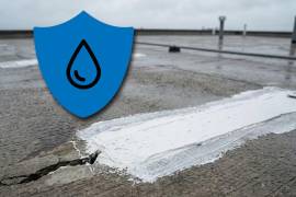 Las goteras, filtraciones y manchas de humedad aparecen cuando existen grietas o juntas deterioradas que permiten el paso del agua.