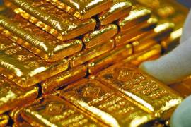 La incertidumbre global, el cierre prolongado del gobierno estadounidense y las tensiones comerciales entre las principales potencias han impulsado a los inversionistas hacia el metal precioso. FOTO: