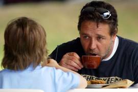 Russell Crowe responde a las críticas sobre su peso