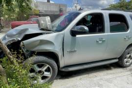 La conductora de la camioneta huyó del lugar, pero fue localizada a pocas cuadras del lugar del percance.