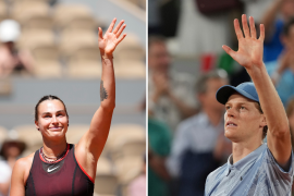 Aryna Sabalenka debutó con triunfo en Roland Garros y llamó la atención por competir usando joyería en plena ola de calor.