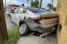 El auto se proyectó contra la pared
