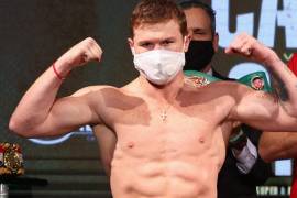 Avni Yildirim enfrentaría al ‘Canelo’ hasta en la Luna