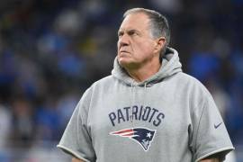 Bill Belichick mantiene silencio sobre su QB titular