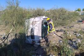 La aparatosa volcadura ocurrió alrededor de las 8:40 sobre el bulevar Torreón 2000 y avenida Bromo, de la colonia Villas de la Joya, al oriente de la ciudad.